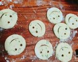 Hình bước làm 1 của món Bánh khoai tây mặt cười