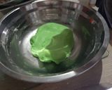 Foto langkah ke 4 dari resep Kue Ijo cantik yang manis.