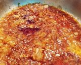 Foto del paso 6 de la receta: Huevos duros  con sofrito de tomate y pan frito