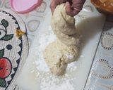 A picture of step 8 of Maandazis.