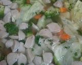 Foto langkah ke 4 dari resep Sop brokoli baso.