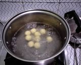 Foto langkah ke 4 dari resep Biji Salak Ubi Kuning.