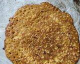 A picture of step 4 of Besan chilla.