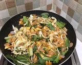 Foto langkah ke 5 dari resep Kwetiaw Goreng.
