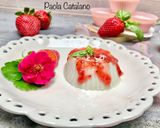 Foto del passaggio 5 della ricetta Panna cotta al basilico con composta di fragole
