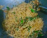 Foto langkah ke 3 dari resep 402. Oseng Bihun Cabe Ijo.