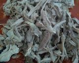 Foto del paso 2 de la receta: Lomo deshebrado en chile guajillo especial para tamales