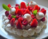 Une image de l'étape 5 de Pavlova de Pâques.