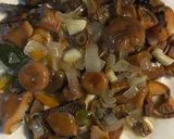 Foto del paso 4 de la receta: Hongos de pino al escabeche