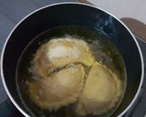 Foto langkah ke 4 dari resep Pastel Kari Pedas.