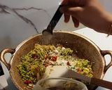 Foto langkah ke 5 dari resep Tumis Bunga Pepaya Teri (tidak pahit).