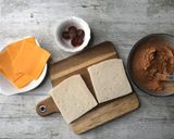 Foto del paso 6 de la receta: Canapés de paté de pollo con tomates secos