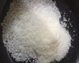 A picture of step 1 of بٹر کیریمل اینڈ مینگو کرنچ.
