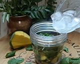 A picture of step 3 of Raw Mango and Herbs Mojito.