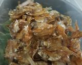 Foto langkah ke 1 dari resep Keringan Ikan Bilis/Bulu Ayam Tipis Kriuk.