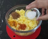 A picture of step 2 of Noodles Mirch Pakora.