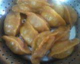 A picture of step 19 of Tomato egg momo.