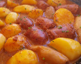 Foto del paso 9 de la receta: Cazuela mar y montaña de butifarra, calamar y patatas