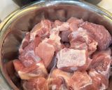 Hình bước làm 2 của món Sườn Non Kho Thơm, Trứng Cút