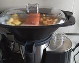 Foto del paso 2 de la receta: Salmón y patatas al vapor con robot Clickchef