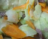 Hình bước làm 3 của món Su su cà rốt xào thịt bò