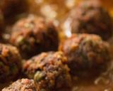 A picture of step 3 of Manchurian in gravy..!!!.