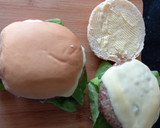 Foto del paso 2 de la receta: Armar una hamburguesa común 🍔