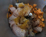 Foto del paso 9 de la receta: Empanadillas de pollo, huevo y batata (versión mambo y normal)