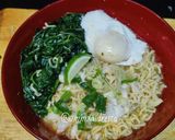 Foto langkah ke 3 dari resep Mie Rebus Bayam.