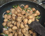 A picture of step 5 of Soya chilli.
