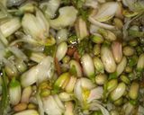 A picture of step 1 of Sajne fuler Bora (drumsticks flower fitters).