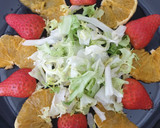 Foto del paso 1 de la receta: Ensalada de fresas y naranja