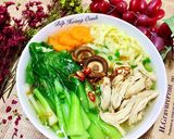 Hình bước làm 3 của món Mì Gà Xé
