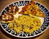 Foto del paso 19 de la receta: Coliflor: cous cous falso con manzana y zanahorias, base de pizza & tortitas con queso fresco