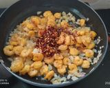 A picture of step 5 of Chilli Garlic PRAWNS.