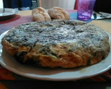 Foto del paso 5 de la receta: Tortilla de calabacín y botifarró