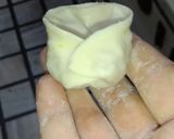 A picture of step 4 of Fried Momo with noodles stuffing.