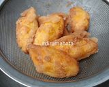 Foto langkah ke 5 dari resep Pisang Goreng Crispy Topping Coklat.