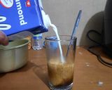Foto langkah ke 2 dari resep 71. Es kopi susu ala cafe.