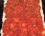 Foto del paso 3 de la receta: Pizza con muzzarela y aceitunas 🍕😋
