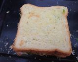 चीजी चिली सॅंडविच (cheese chilli sandwich recipe in marathi) रेसिपी स्टेप 5 फोटो 