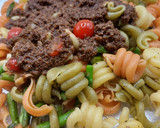 Foto del paso 5 de la receta: Trottole vegetales con espárragos trigueros y pesto rojo