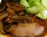 A picture of step 4 of Pork Chop With Onion Black Pepper Sauce.
