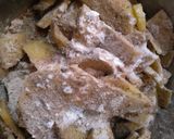 A picture of step 2 of Kuttu k pakore.