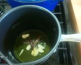 A picture of step 2 of Anchovy and garlic pasta.