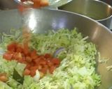 A picture of step 2 of Tricolor Cabbage Fry.