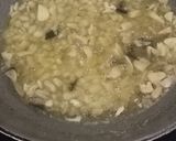 Foto langkah ke 3 dari resep Kacang goreng bawang putih daun jeruk renyah.