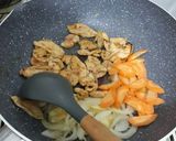 Foto langkah ke 2 dari resep Spageti Ayam Saus Lada Hitam.
