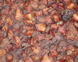 Foto del paso 6 de la receta: Noodles con verduras, cherrys y cerdo con piñones al Wok