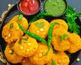 A picture of step 6 of Parippu Vada - traditional Kerala tea time snacks.